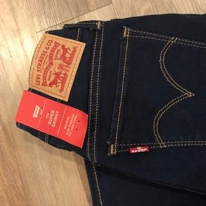 NWT Levi’s 710 super skinny jeans - 25x30